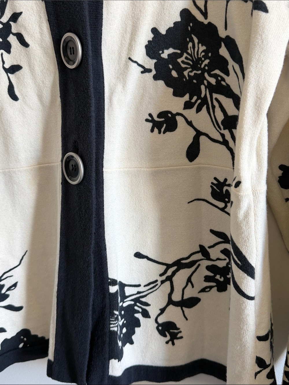 Christopher & Banks Navy Blue and Cream Floral Button-Front Cardigan - Picture 6 of 9